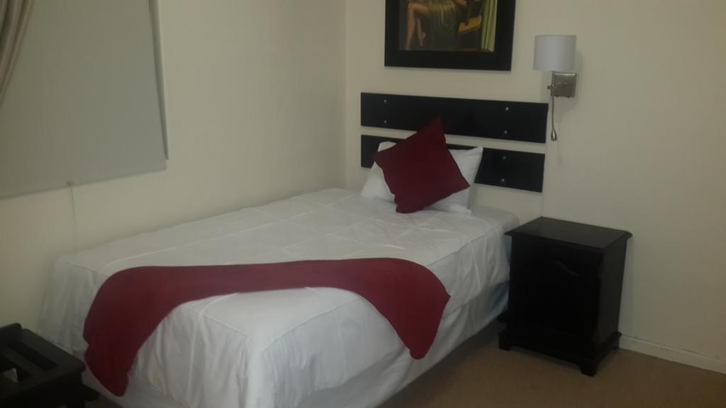 Victoria Hotel Bredasdorp Pokój zdjęcie