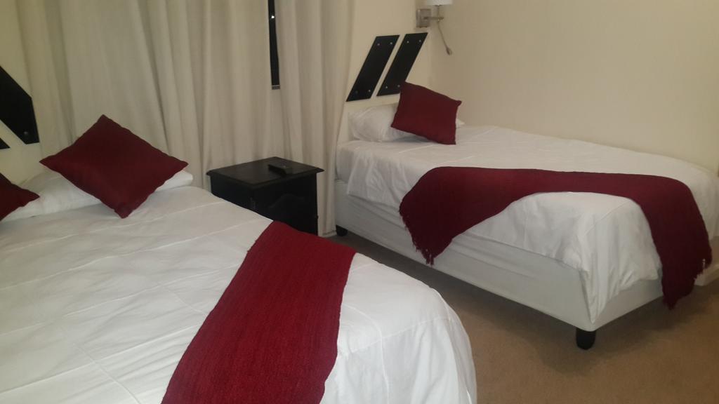 Victoria Hotel Bredasdorp Zewnętrze zdjęcie